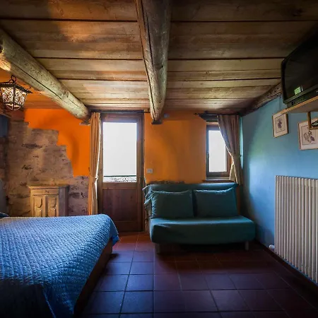 Al Marnich Farm stay Schignano (Como)